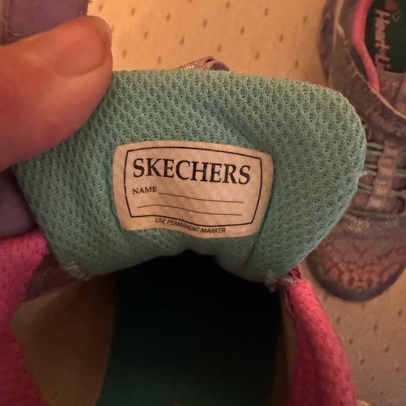 Girls Sketchers Flutter Heart Lights Loves Light-Up Sneaker• 13.5 - Picture 7 of 11